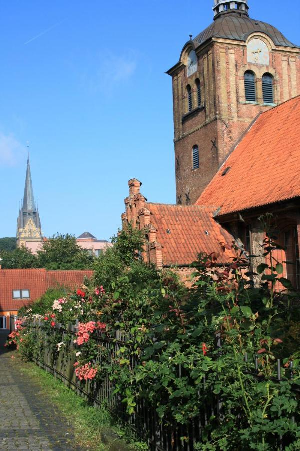 Zentrale Ferienwohnung „Treibholz“ Im Sonnenblumenhaus Flensburg Zewnętrze zdjęcie