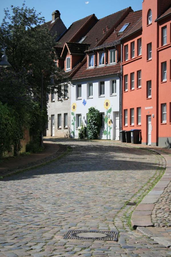 Zentrale Ferienwohnung „Treibholz“ Im Sonnenblumenhaus Flensburg Zewnętrze zdjęcie